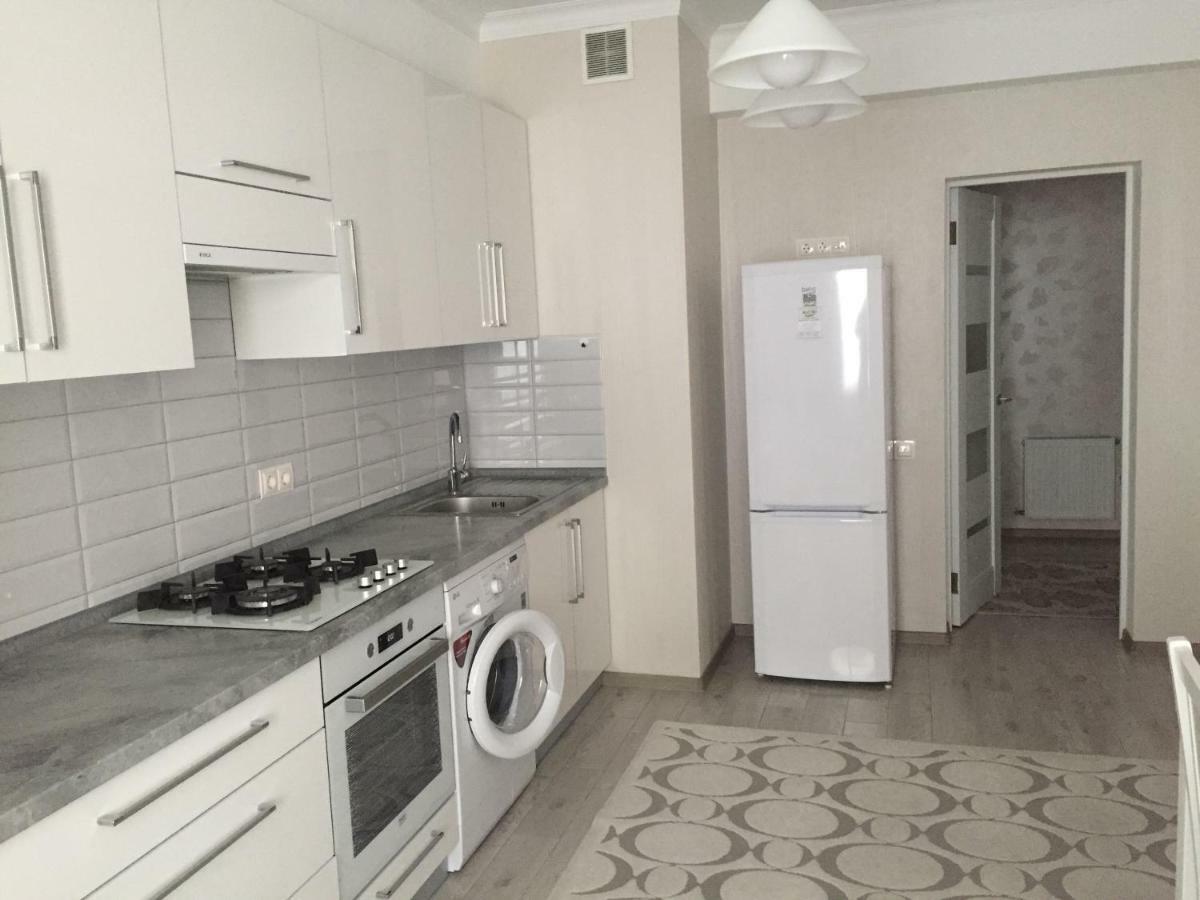 Center Apartment On Albisoara Street Chişinau Exteriör bild